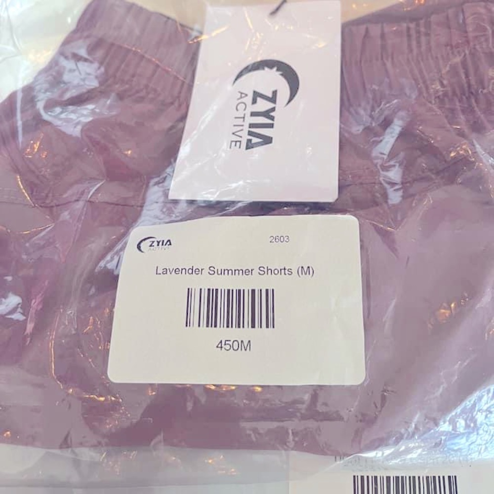 Zyia Active Lavender Summer Shorts medium NWT
